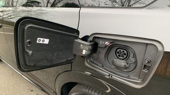 Vauxhall Grandland Electric 73kWh Ultimate SUV 5dr Electric Auto (213 ps)