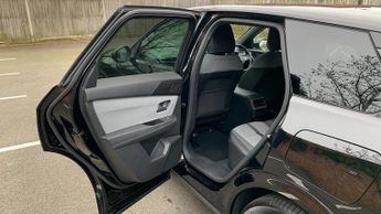 Vauxhall Grandland Electric 73kWh Ultimate SUV 5dr Electric Auto (213 ps)