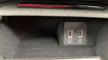 Vauxhall Grandland Electric 73kWh Ultimate SUV 5dr Electric Auto (213 ps)