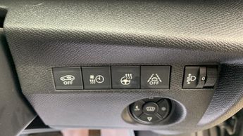 Citroen C4 50kWh Shine Plus Hatchback 5dr Electric Auto (7.4kW Charger) (13