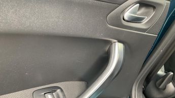 Peugeot 2008 1.2 PureTech GPF Allure SUV 5dr Petrol EAT Euro 6 (s/s) (110 ps)