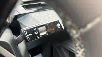 Peugeot 3008 SUV 1.2 HYBRID GT SUV 5dr Petrol Hybrid e-DSC6 Euro 6 (s/s) (136 ps)