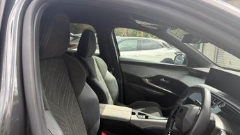 Peugeot 3008 SUV 1.2 HYBRID GT SUV 5dr Petrol Hybrid e-DSC6 Euro 6 (s/s) (136 ps)