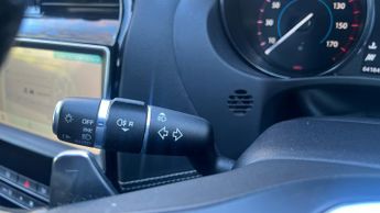 Jaguar Xe 2.0d Landmark Saloon 4dr Diesel Auto Euro 6 (s/s) (180 ps)