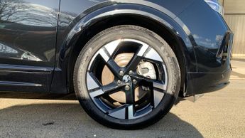 Vauxhall Grandland Electric 73kWh Ultimate SUV 5dr Electric Auto (213 ps)