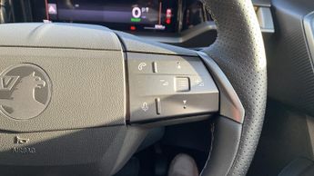 Vauxhall Grandland Electric 73kWh Ultimate SUV 5dr Electric Auto (213 ps)