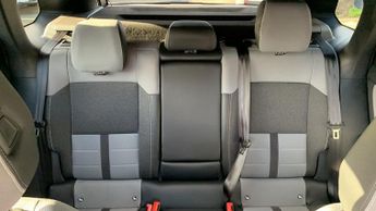 Vauxhall Grandland Electric 73kWh Ultimate SUV 5dr Electric Auto (213 ps)