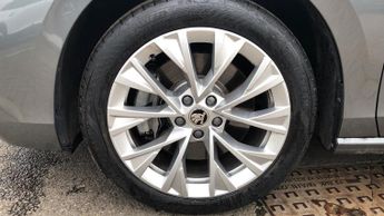 Skoda Superb 2.0 TDI SE L Estate 5dr Diesel DSG 4WD Euro 6 (s/s) (193 ps)