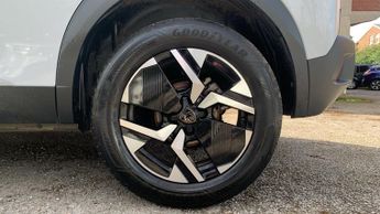 Peugeot 2008 1.2 HYBRID GT SUV 5dr Petrol Hybrid e-DSC6 Euro 6 (s/s) (145 ps)