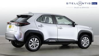 Toyota Yaris Cross 1.5 VVT-h Icon SUV 5dr Petrol Hybrid E-CVT Euro 6 (s/s) (116 ps)