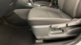 Toyota Yaris Cross 1.5 VVT-h Icon SUV 5dr Petrol Hybrid E-CVT Euro 6 (s/s) (116 ps)