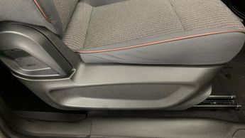 Fiat 500E C 42kWh Icon Convertible 2dr Electric Auto (118 ps)