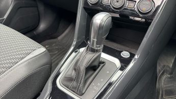 Volkswagen T-Roc 1.5 TSI GPF EVO R-Line SUV 5dr Petrol DSG Euro 6 (s/s) (150 ps)