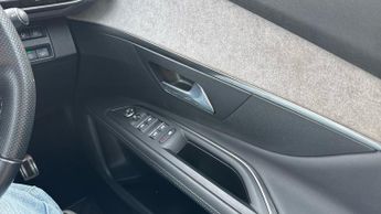 Peugeot 3008 SUV 1.6 13.2kWh GT SUV 5dr Petrol Plug-in Hybrid e-EAT 4WD Euro 6 (s