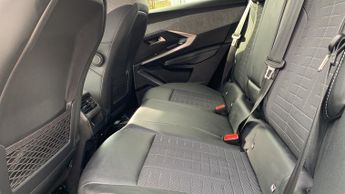 Peugeot 3008 SUV 1.2 HYBRID GT SUV 5dr Petrol Hybrid e-DSC6 Euro 6 (s/s) (136 ps)