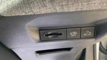 Peugeot 3008 SUV 1.2 HYBRID GT SUV 5dr Petrol Hybrid e-DSC6 Euro 6 (s/s) (136 ps)