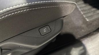 Vauxhall Grandland Electric 73kWh Ultimate SUV 5dr Electric Auto (213 ps)