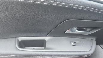 Vauxhall Mokka Electric 50kWh Ultimate SUV 5dr Electric Auto (136 ps)