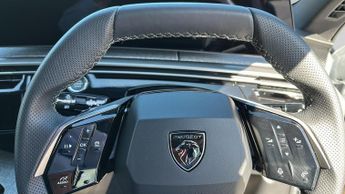 Peugeot 3008 SUV 1.2 HYBRID GT SUV 5dr Petrol Hybrid e-DSC6 Euro 6 (s/s) (136 ps)