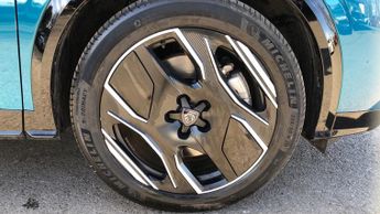 Peugeot 5008 73kWh GT SUV 5dr Electric Auto (210 ps)