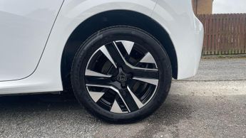 Peugeot 208 50kWh Allure Hatchback 5dr Electric Auto (7.4kW Charger) (136 ps