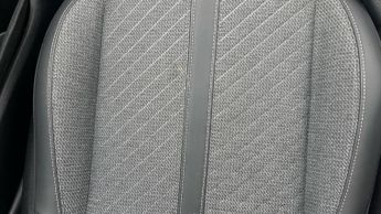 Peugeot 208 50kWh Allure Hatchback 5dr Electric Auto (7.4kW Charger) (136 ps