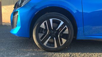Peugeot 208 50kWh Allure Hatchback 5dr Electric Auto (7.4kW Charger) (136 ps