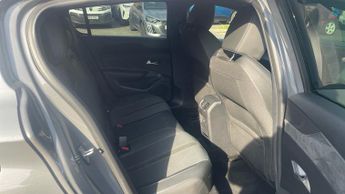 Peugeot 308 54kWh First Edition Hatchback 5dr Electric Auto (156 ps)