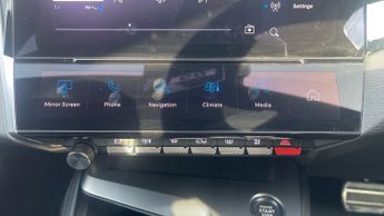 Peugeot 308 54kWh First Edition Hatchback 5dr Electric Auto (156 ps)