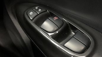 Nissan Juke 1.6 Tekna SUV 5dr Petrol XTRON Euro 6 (117 ps)