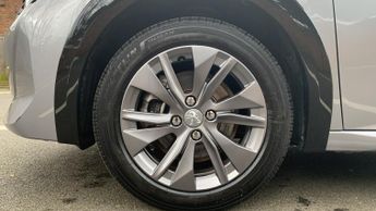 Peugeot 208 50kWh Allure Premium + Hatchback 5dr Electric Auto (7.4kW Charge