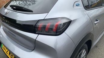Peugeot 208 50kWh Allure Premium + Hatchback 5dr Electric Auto (7.4kW Charge