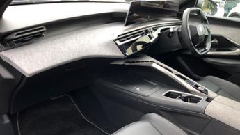Peugeot 3008 SUV 1.2 HYBRID GT SUV 5dr Petrol Hybrid e-DSC6 Euro 6 (s/s) (136 ps)