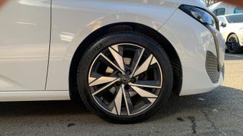 Peugeot 308 1.2 PureTech Allure Hatchback 5dr Petrol EAT Euro 6 (s/s) (130 p