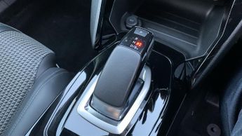 Peugeot 2008 50kWh GT SUV 5dr Electric Auto (136 ps)