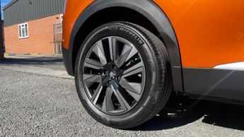 Peugeot 2008 50kWh GT Premium SUV 5dr Electric Auto (136 ps)