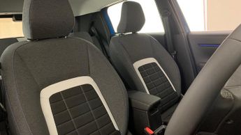 Citroen C3 Standard Range 44kWh PLUS Hatchback 5dr Electric Auto (7.4kW Cha