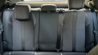 Peugeot 2008 50kWh GT SUV 5dr Electric Auto (7kW Charger) (136 ps)