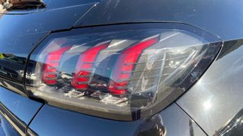 Peugeot 208 50kWh Allure Hatchback 5dr Electric Auto (136 ps)