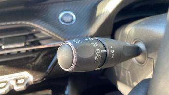 Peugeot 208 50kWh Allure Hatchback 5dr Electric Auto (136 ps)
