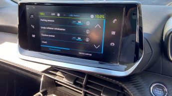 Peugeot 208 50kWh Allure Hatchback 5dr Electric Auto (136 ps)