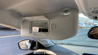 Peugeot 208 50kWh Allure Hatchback 5dr Electric Auto (136 ps)