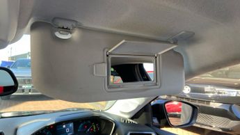 Peugeot 208 50kWh Allure Hatchback 5dr Electric Auto (136 ps)