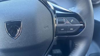 Peugeot 2008 50kWh Allure SUV 5dr Electric Auto (7kW Charger) (136 ps)