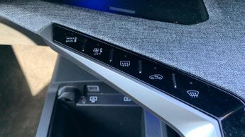 Peugeot 3008 73kWh GT SUV 5dr Electric Auto (210 ps)