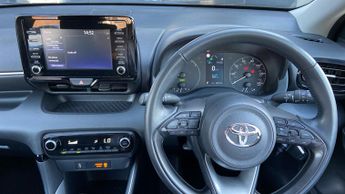 Toyota Yaris 1.5 VVT-h Icon Hatchback 5dr Petrol Hybrid E-CVT Euro 6 (s/s) (1