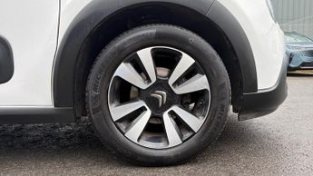 Citroen C3 1.2 PureTech PLUS Hatchback 5dr Petrol EAT6 Euro 6 (s/s) (110 ps