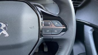 Peugeot 2008 50kWh Allure Premium SUV 5dr Electric Auto (7kW Charger) (136 ps
