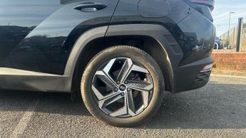 Hyundai Tucson 1.6 h T-GDi 13.8kWh Premium SUV 5dr Petrol Plug-in Hybrid Auto 4