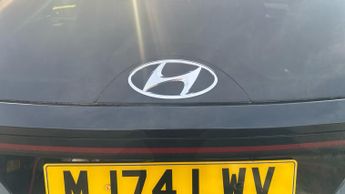 Hyundai Tucson 1.6 h T-GDi 13.8kWh Premium SUV 5dr Petrol Plug-in Hybrid Auto 4